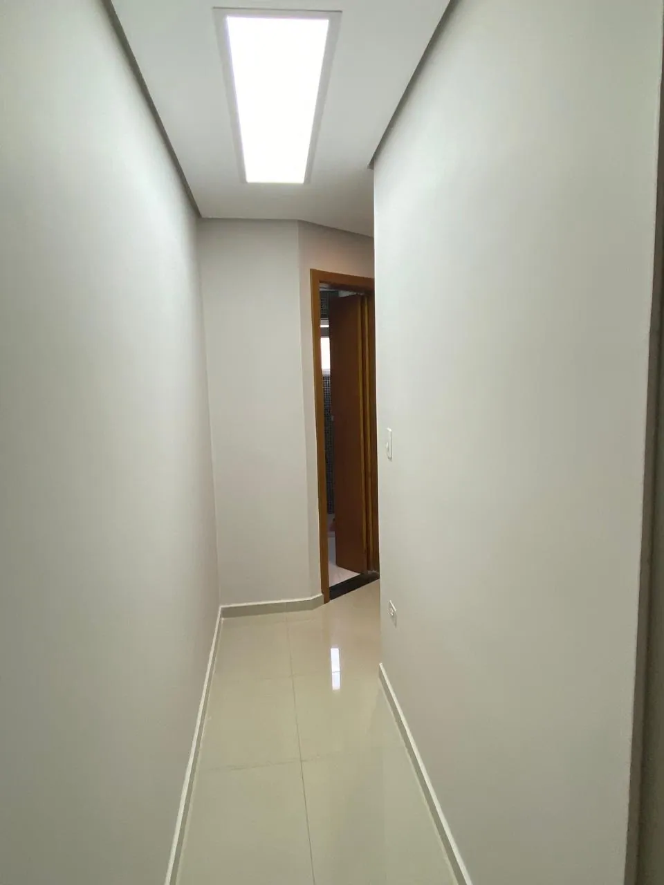Depois — Lixamento Profissional — Parede descascada — reparo e acabamento liso